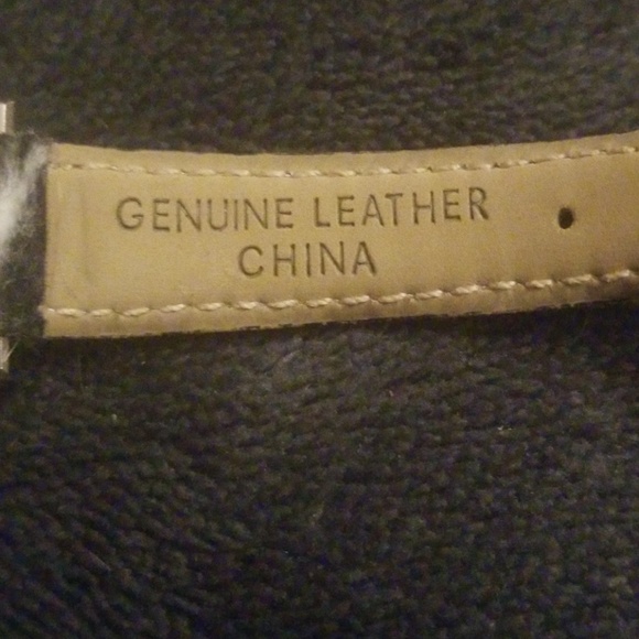 Womens watch - Picture 3 of 5